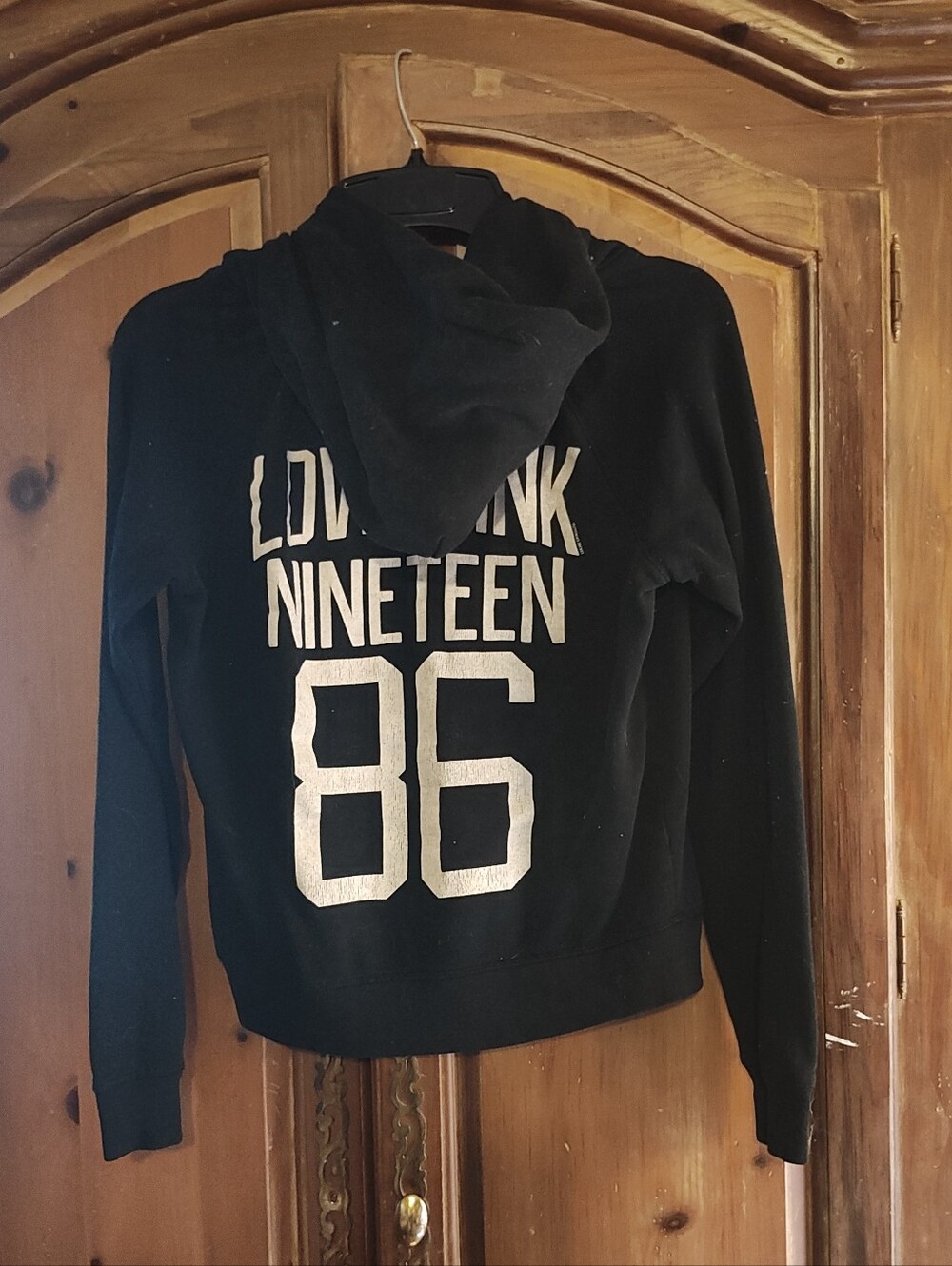 PINK Victoria's Secret Black Pullover Hoodie with White 'Nineteen 86' Graphic